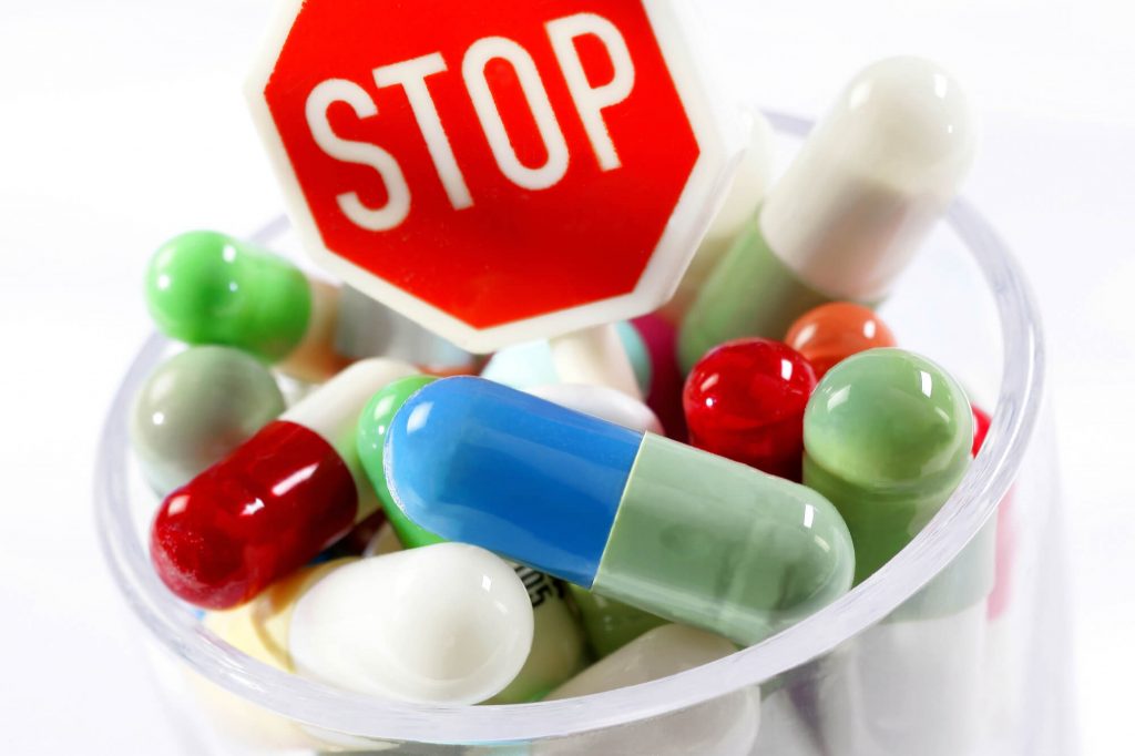 عوارض آنتی بیوتیک ها برای بدن چیست