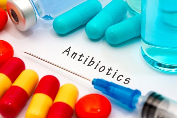 عوارض آنتی بیوتیک چیست